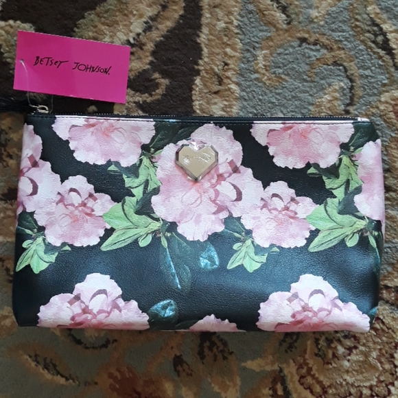 4x*Host Pick*Betsey Johnson wristlet - Picture 4 of 8